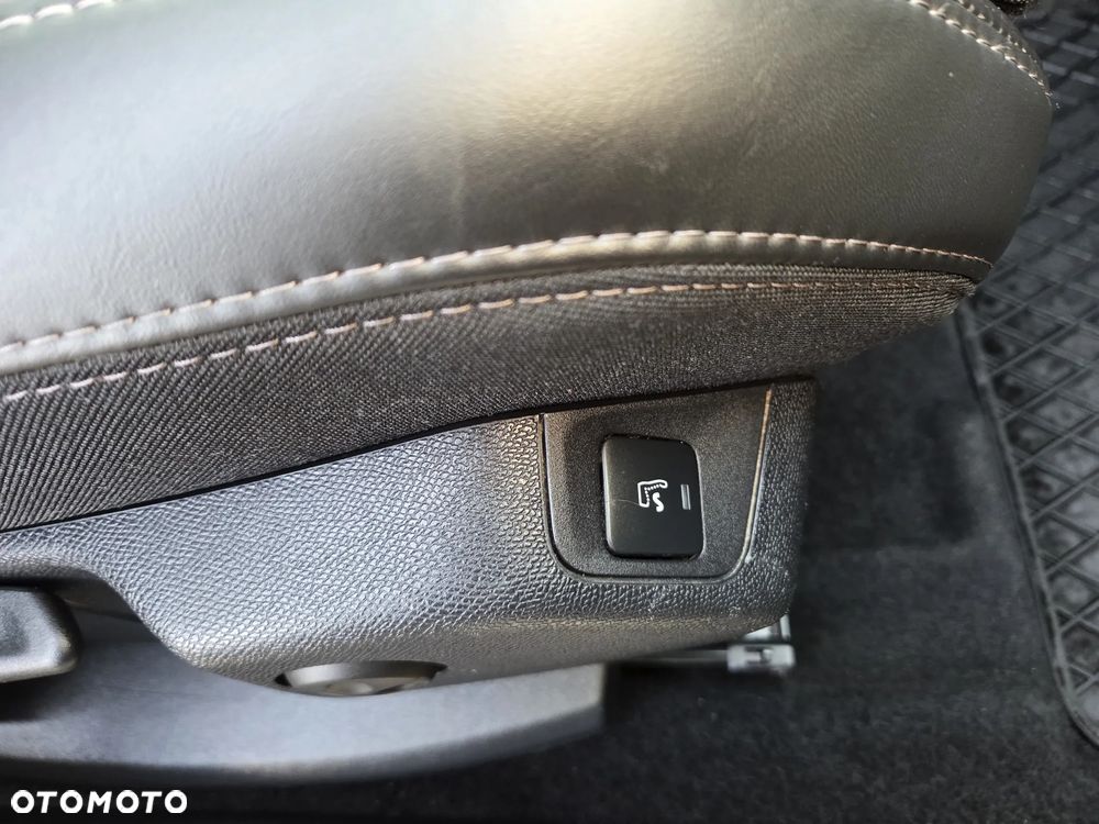 Peugeot 5008 1.6 BlueHDi Allure 7os - 31