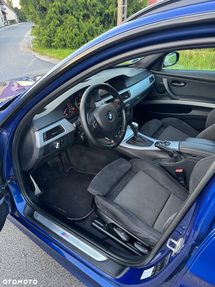 BMW Seria 3 320d DPF Edition Sport - 13
