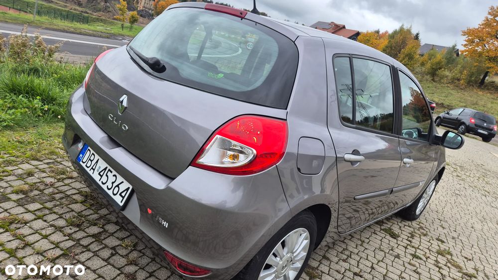 Renault Clio 1.2 16V 75 Dynamique - 5