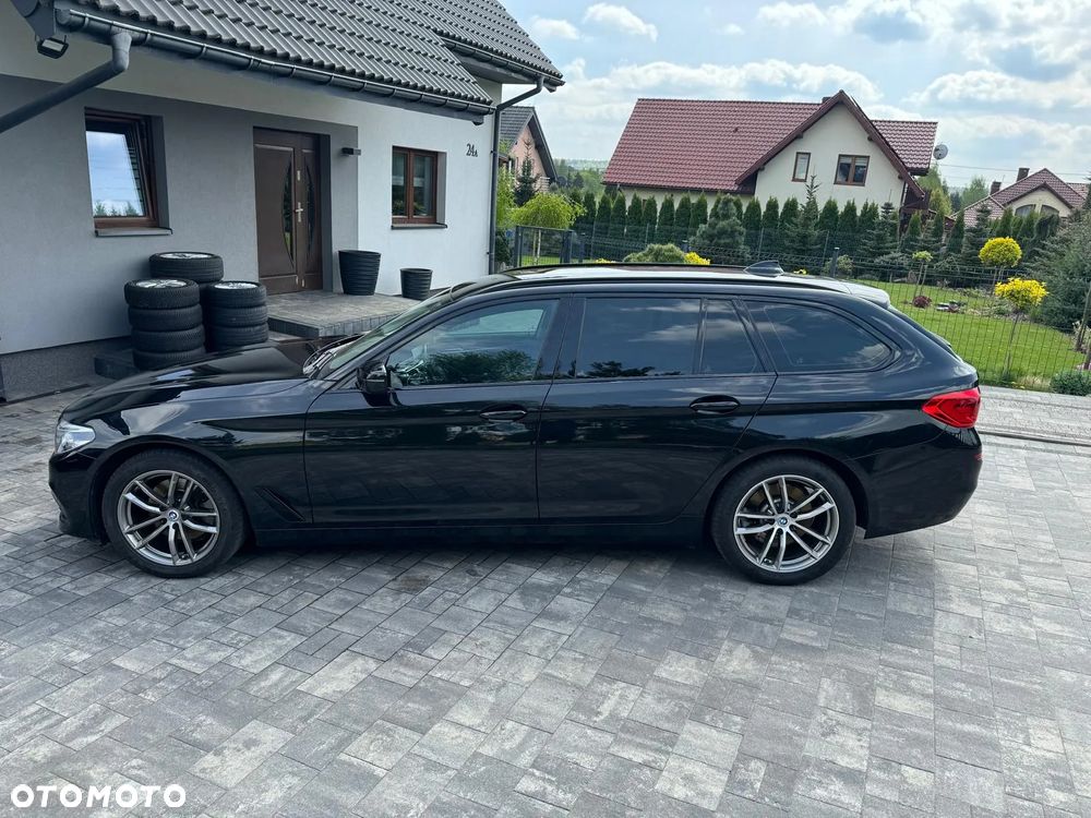 BMW Seria 5 520d Luxury Line sport - 4