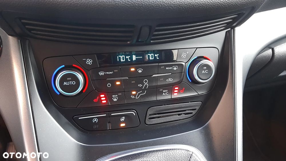 Ford Kuga 1.5 EcoBoost 2x4 Titanium - 20