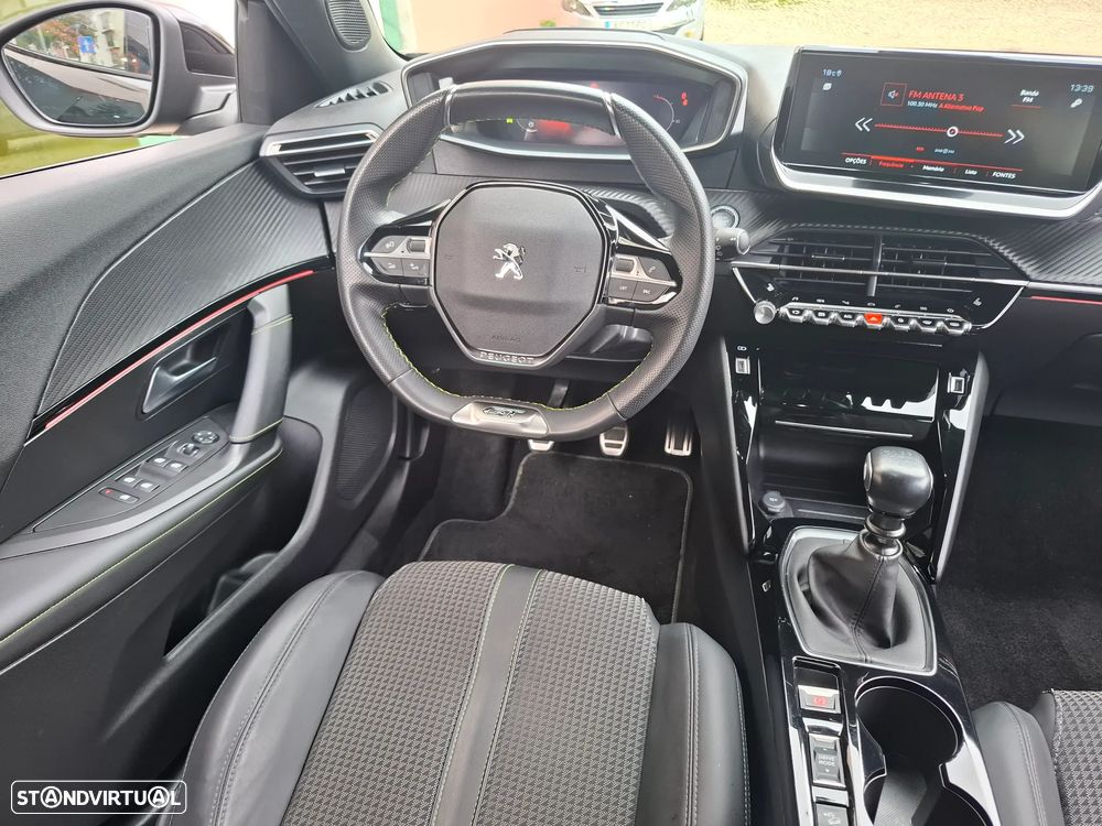 Peugeot 2008 1.2 PureTech GT Line - 8