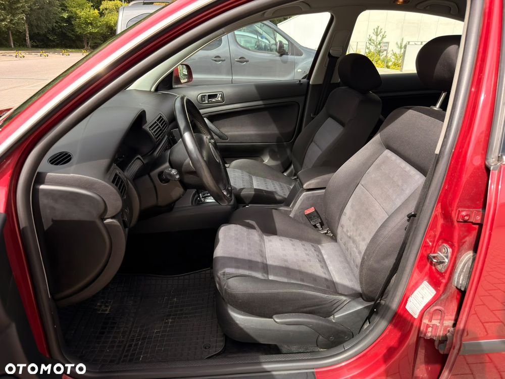 Volkswagen Passat - 10