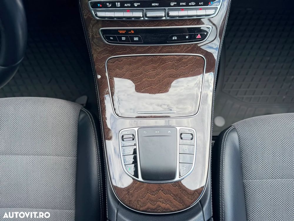 Mercedes-Benz E 220 d - 18
