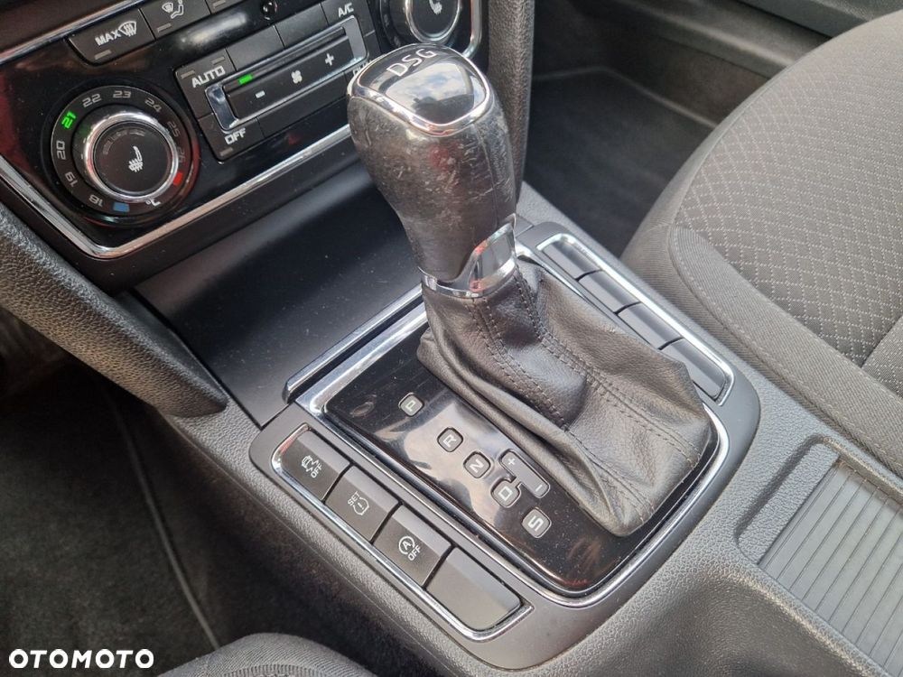 Skoda Superb 2.0 TDI DSG Elegance - 16