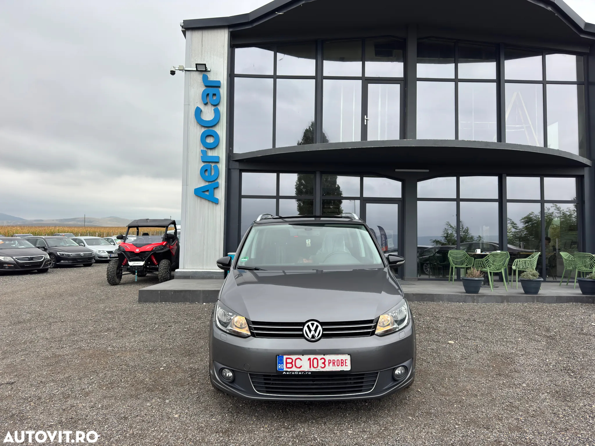 Volkswagen Touran 2.0 TDI DPF BlueMotion Technology MATCH - 2