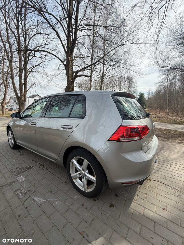 Volkswagen Golf 1.2 TSI Highline DSG - 5