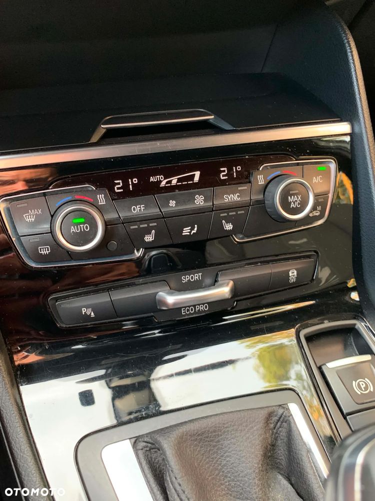 BMW Seria 2 218d - 20