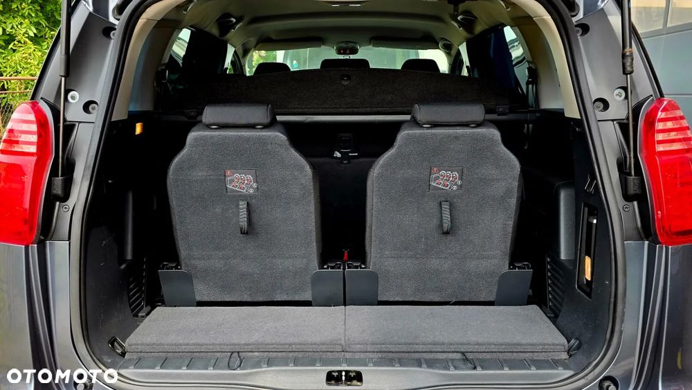 Peugeot 5008 1.6 HDi Family 7os - 16