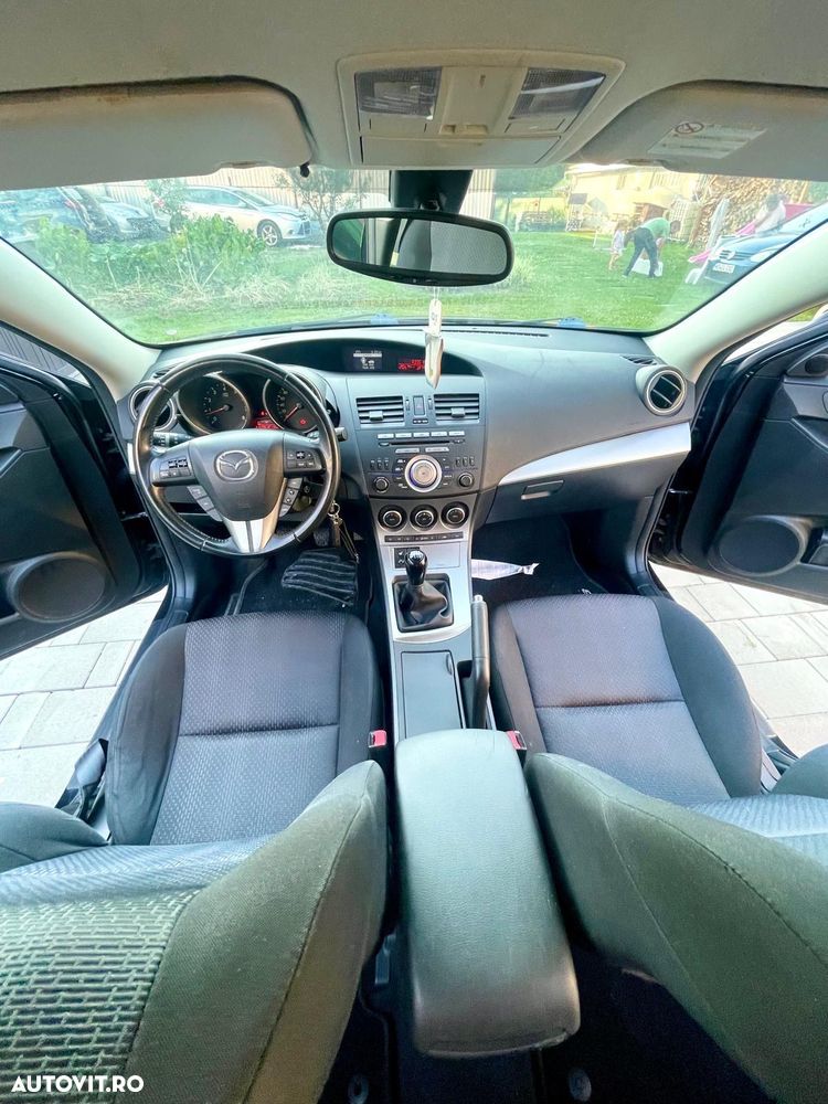 Mazda 3 - 5