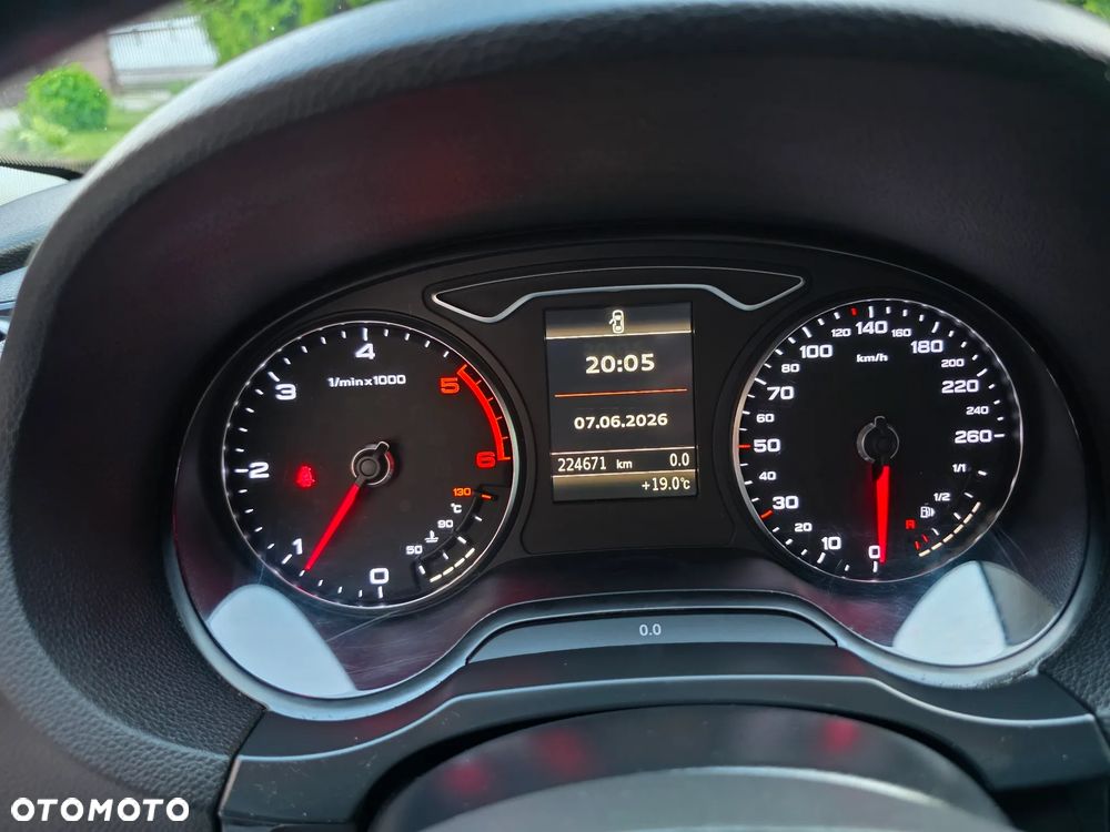 Audi A3 Sportback 2.0 TDI S line Sportpaket - 14