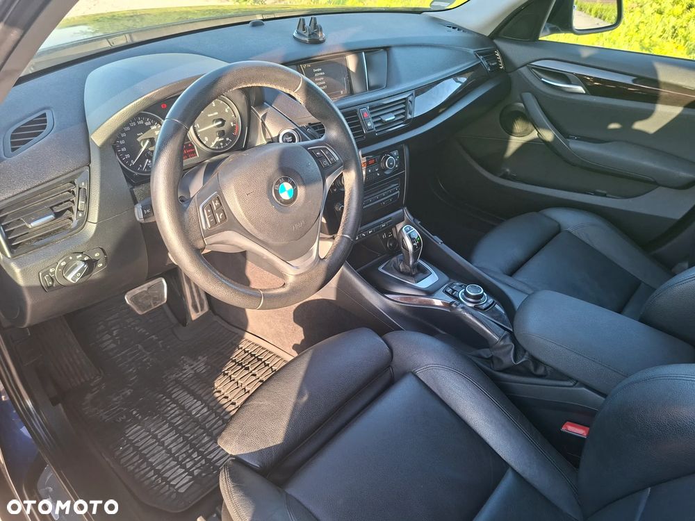 BMW X1 xDrive18d - 13