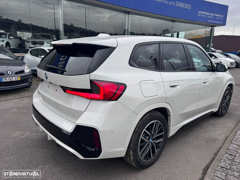 BMW iX1 xDrive30 M Sport Pack - 8