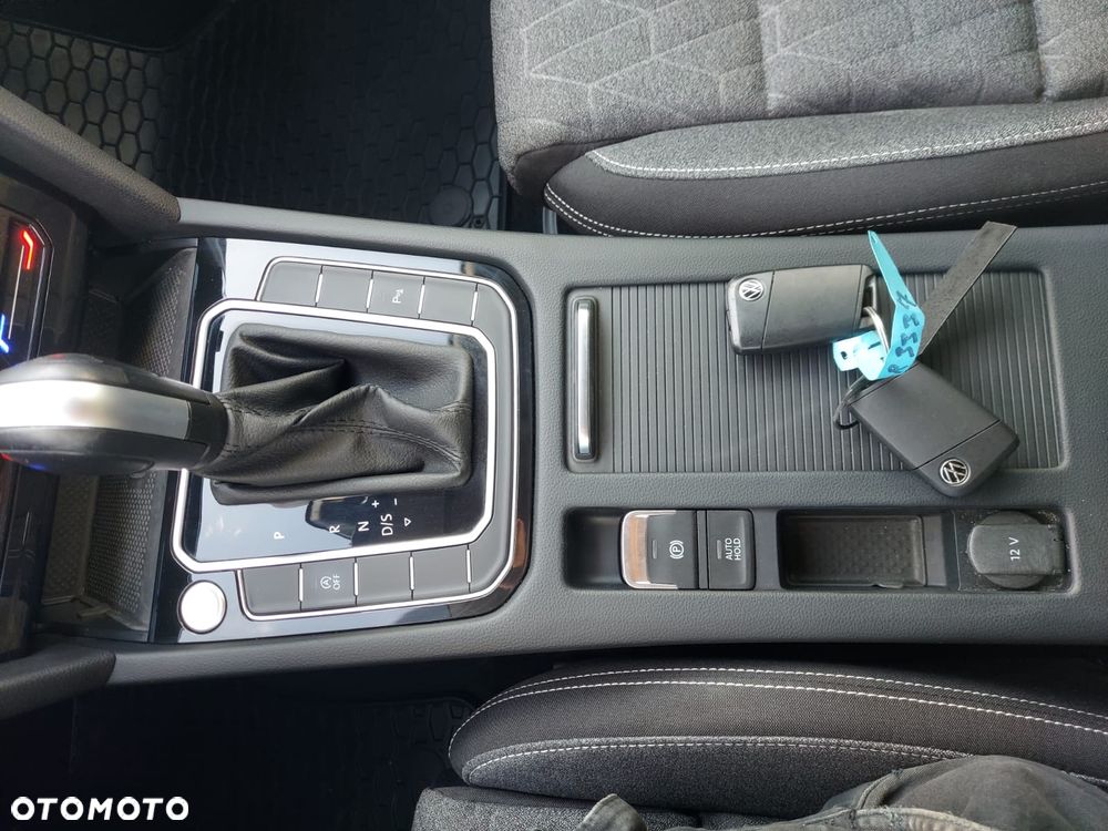 Volkswagen Passat 2.0 TDI SCR DSG Business - 12