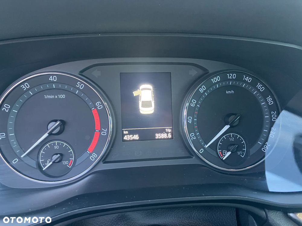 Skoda Octavia 1.5 TSI ACT Ambition - 10