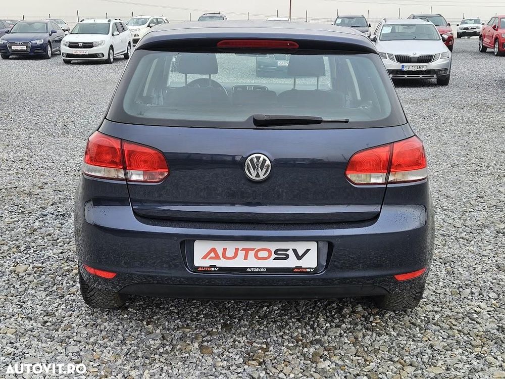 Volkswagen Golf - 10