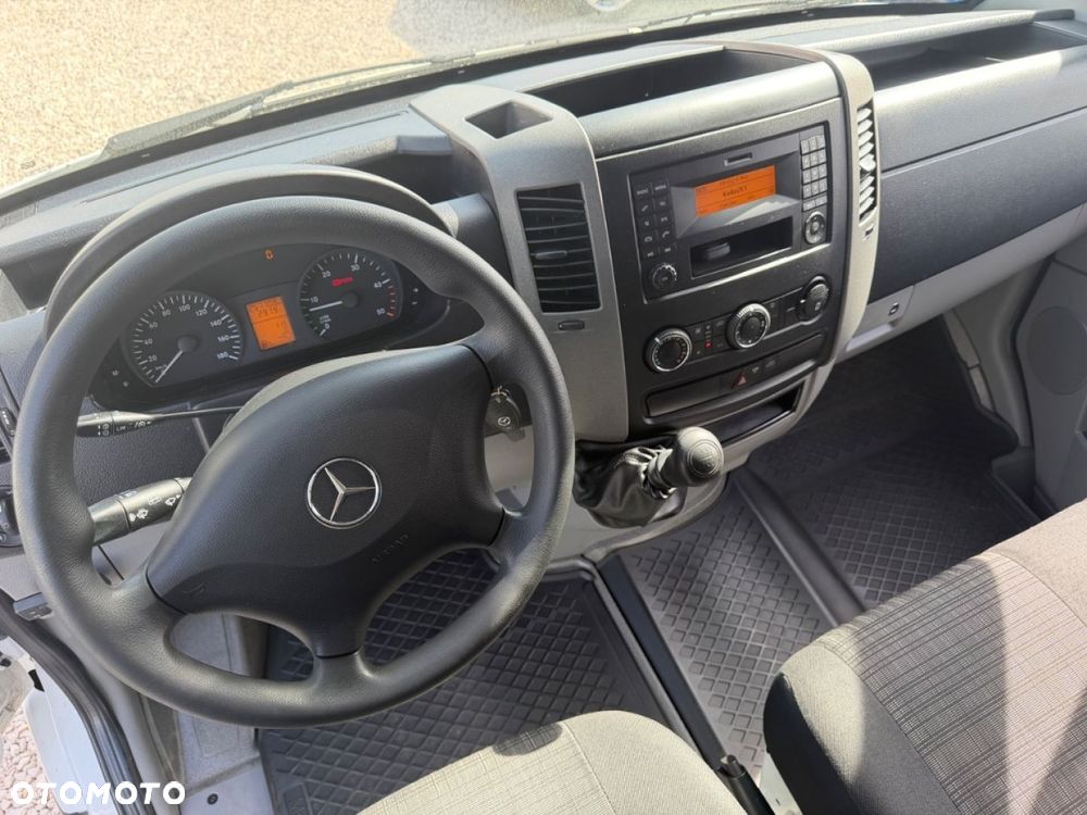 Mercedes-Benz Sprinter - 8