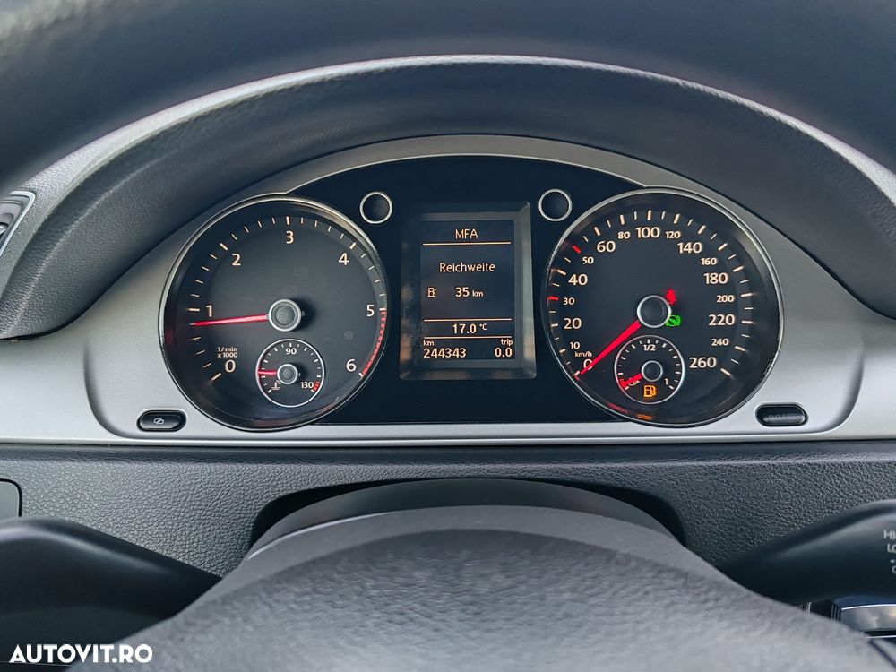 Volkswagen Passat - 6