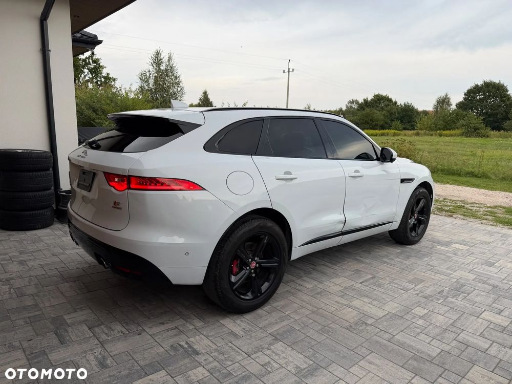 Jaguar F-Pace 3.0 V6 AWD S - 9