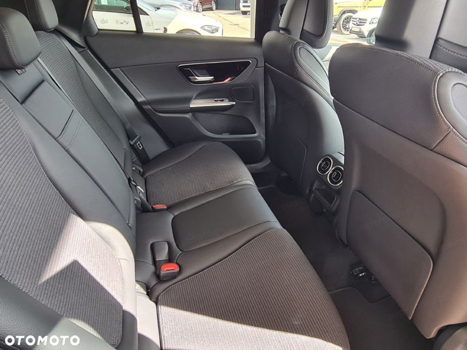 Mercedes-Benz GLC 220 d mHEV 4-Matic Avantgarde - 12