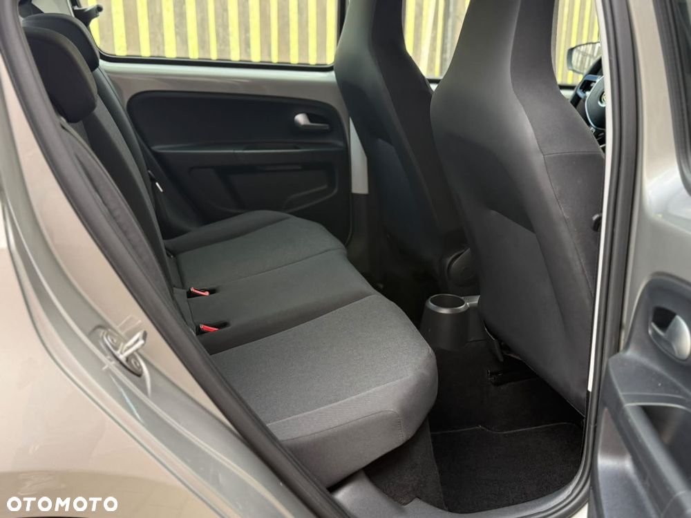 Volkswagen up! - 8