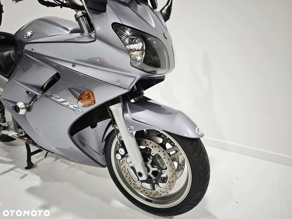 Yamaha FJR - 7
