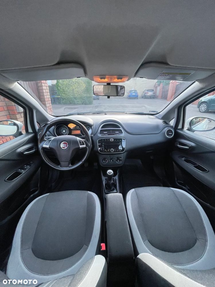 Fiat Punto 2012 - 17