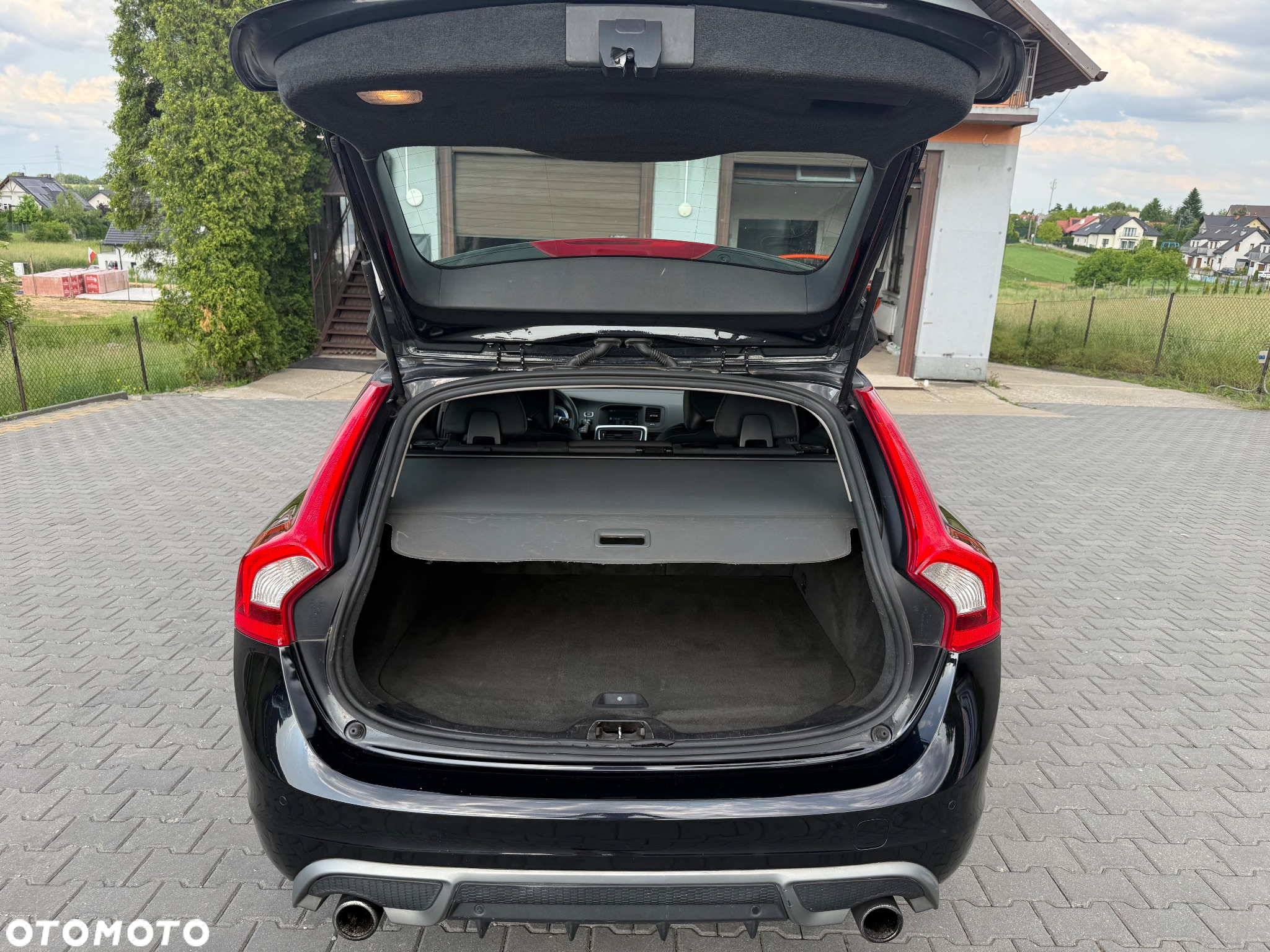 Volvo V60 T3 R-Design Kinetic - 14
