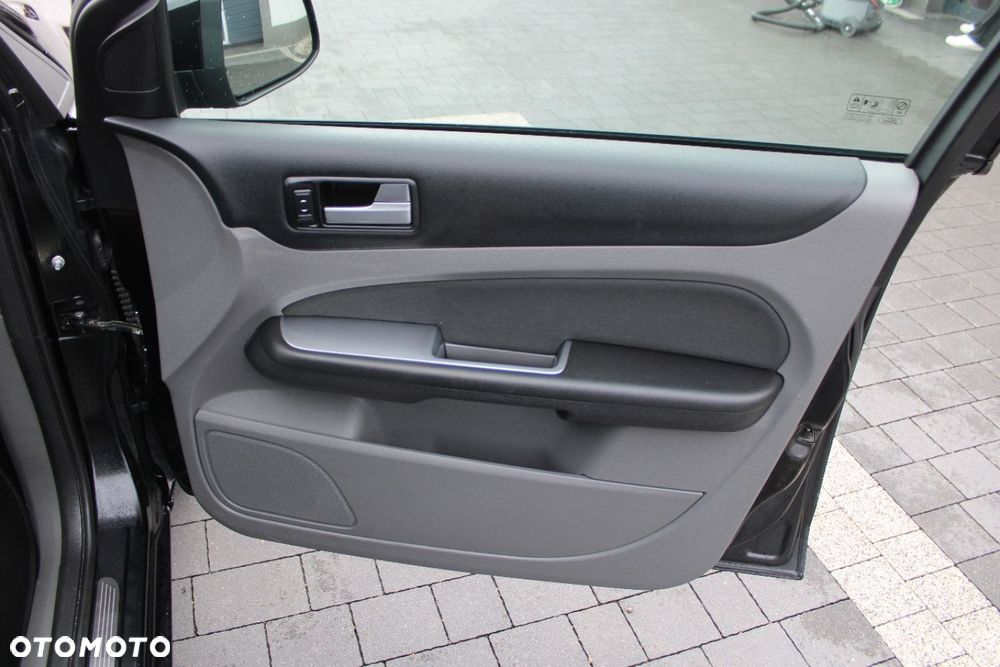 Ford Focus - 22