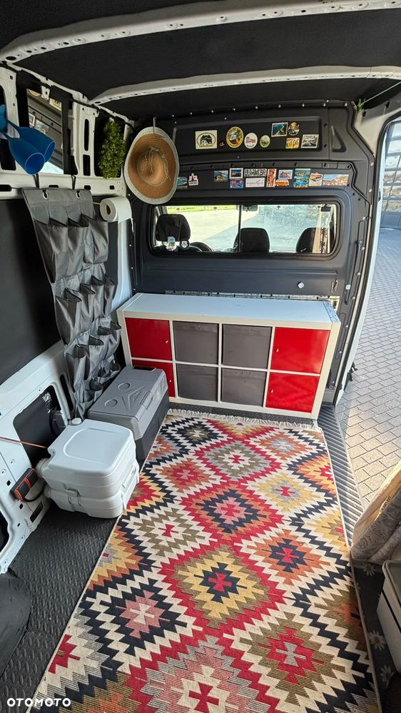 Mercedes-Benz Sprinter - 21