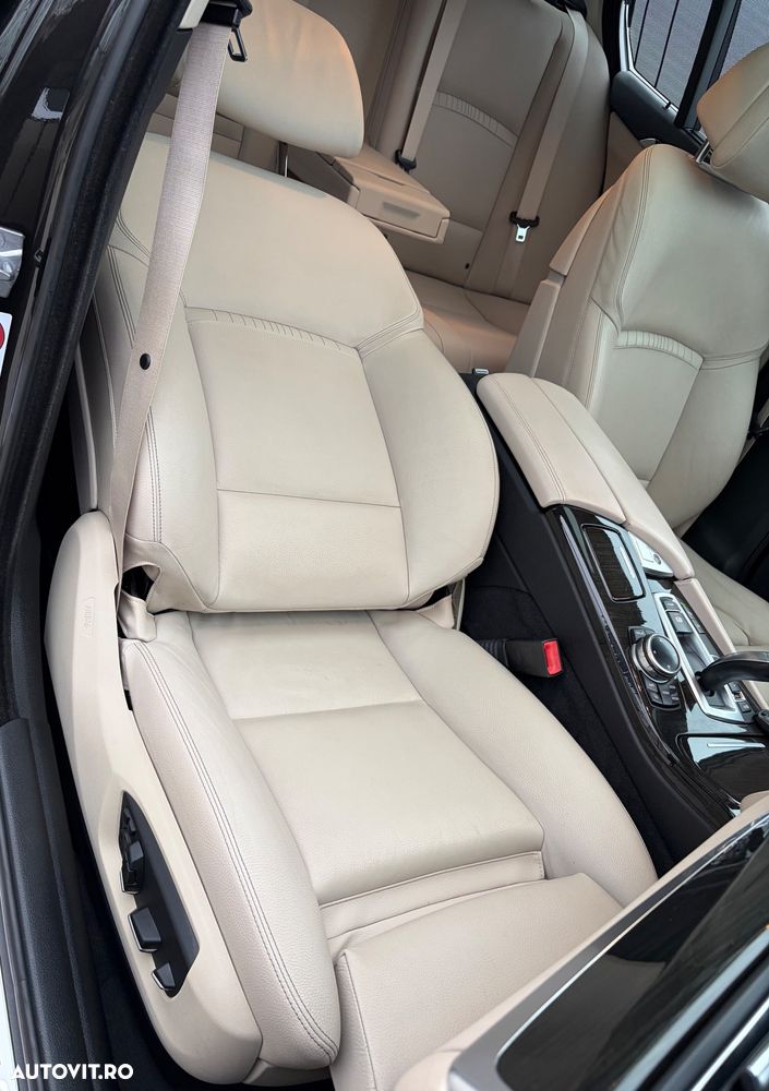 BMW Seria 5 520d Aut. Luxury Line - 8