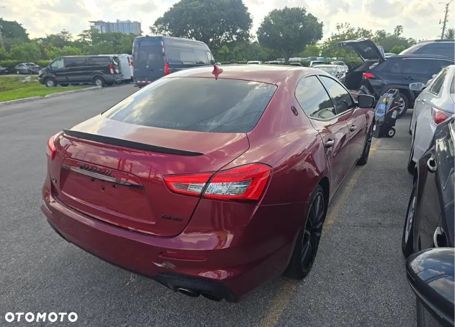 Maserati Ghibli - 4