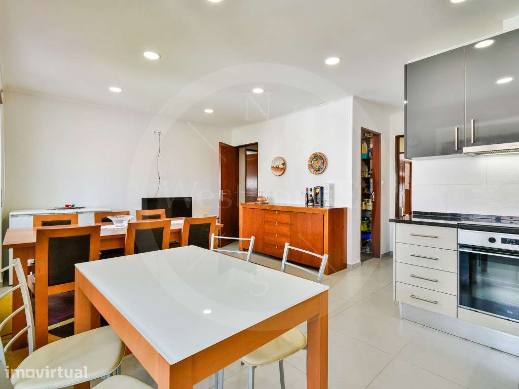 Apartamento T4 com 195m2, no centro de Torres Vedras, a poucos minu... - Grande imagem: 4/33