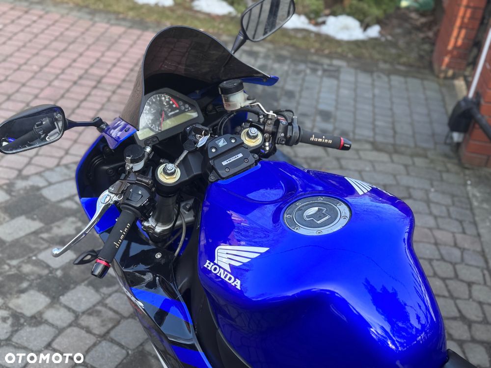 Honda CBR - 15