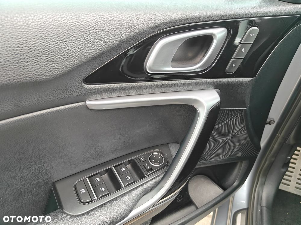 Kia Ceed 1.6 CRDi mHEV GT-Line DCT - 12