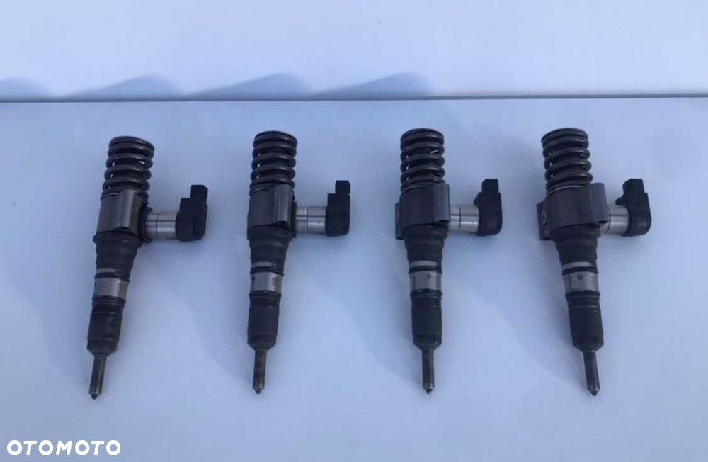 Pompowtryskiwacz 03G130073S VW PASSAT B6 2.0 TDI 16V 140KM BKP - 2