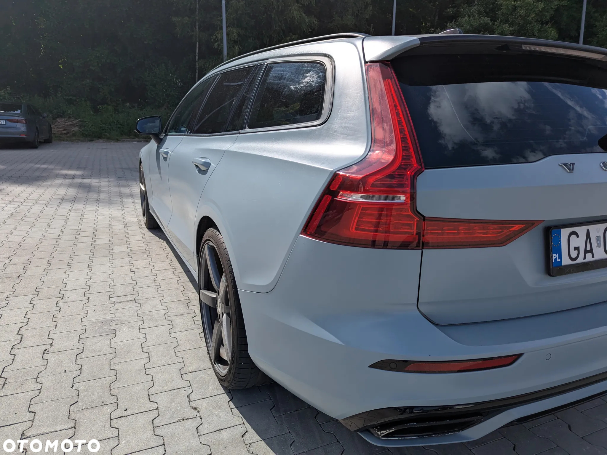 Volvo V60 D3 R-Design - 10