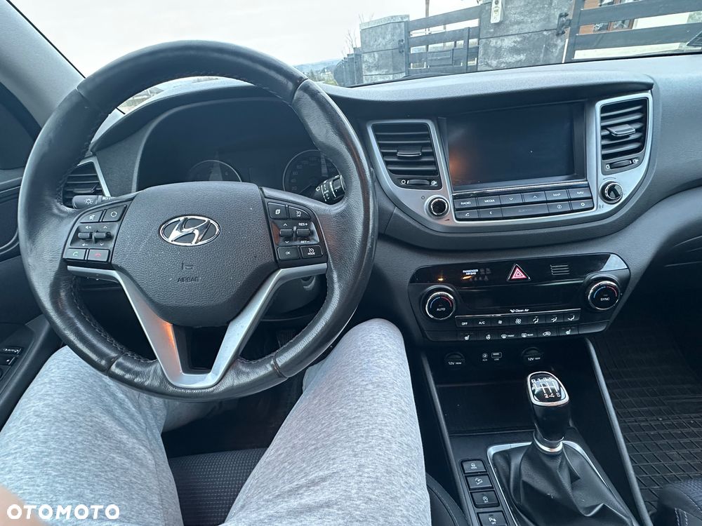 Hyundai Tucson - 8