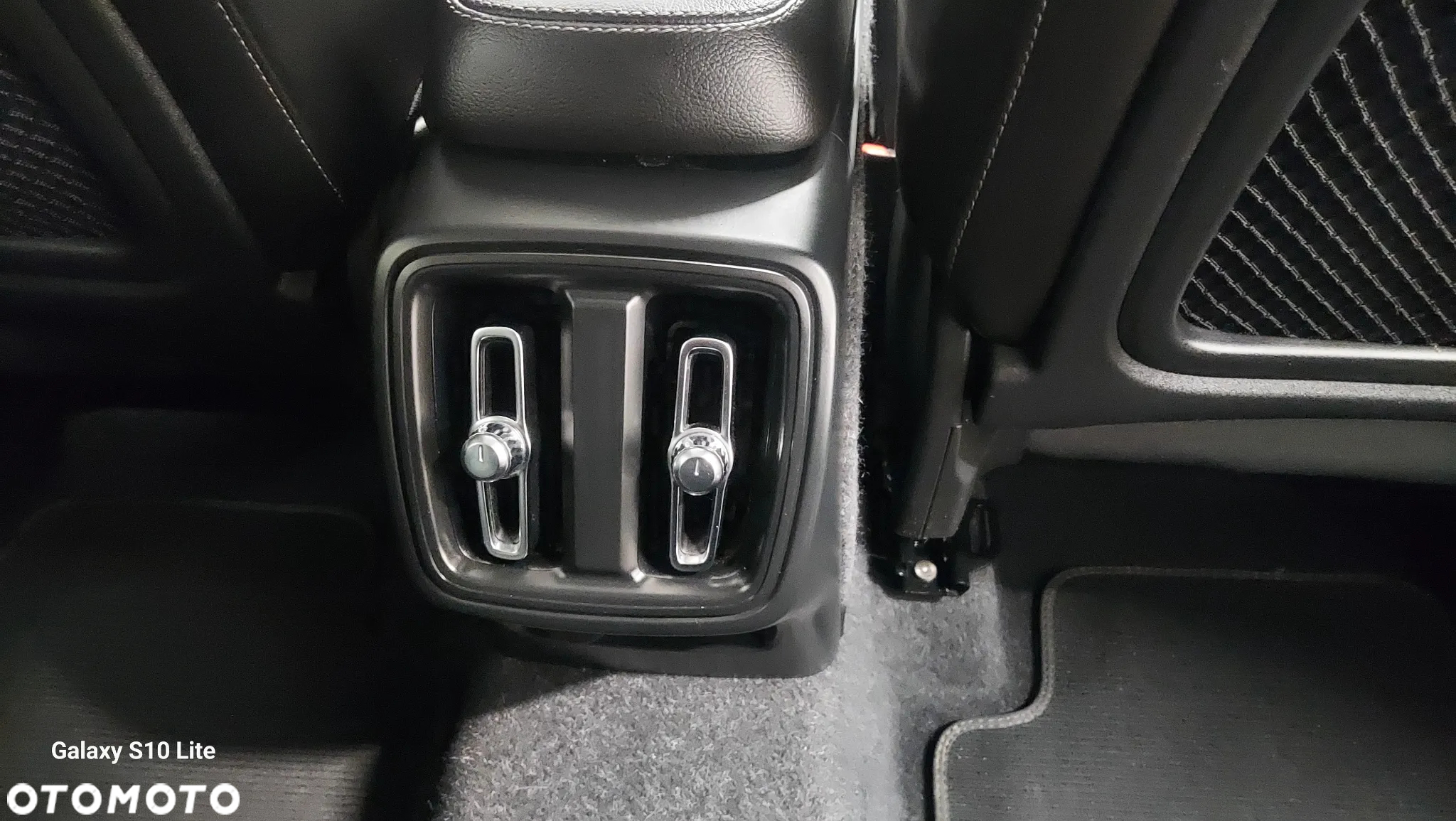 Volvo XC 40 D3 SCR Inscription - 17