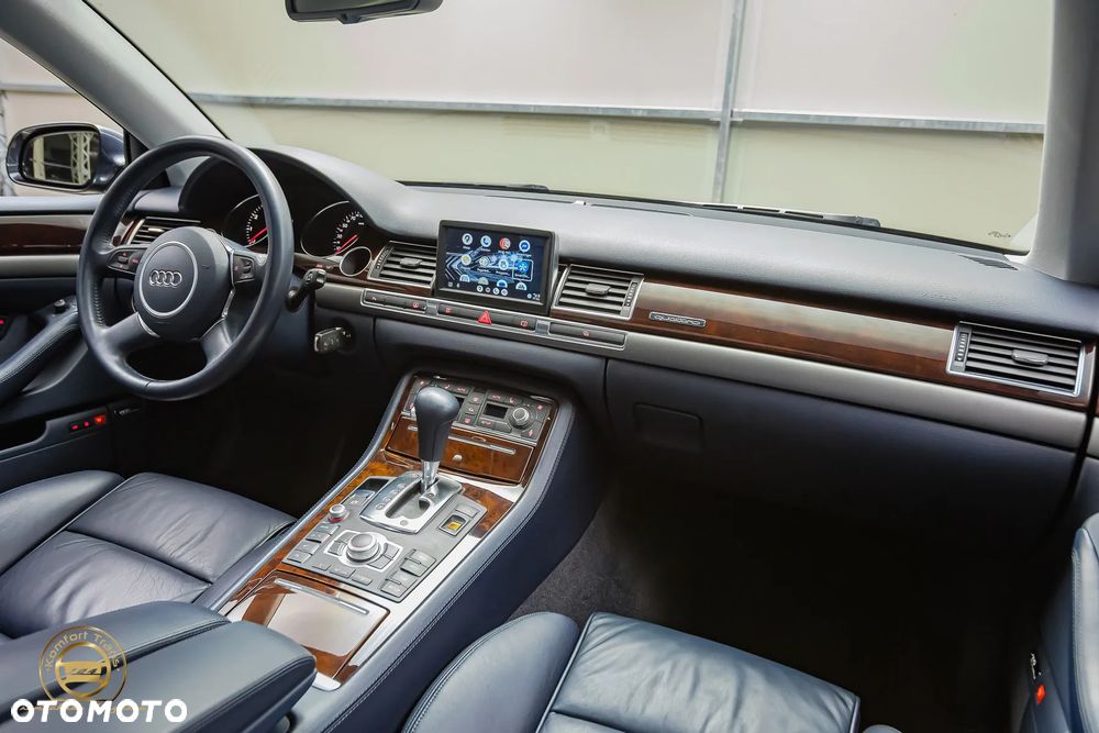 Audi A8 4.2 Quattro - 7