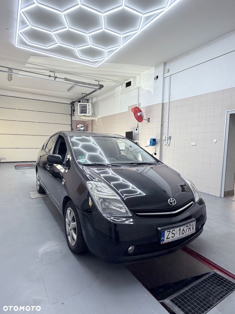 Toyota Prius 1.5 VVT-i Prestige - 7