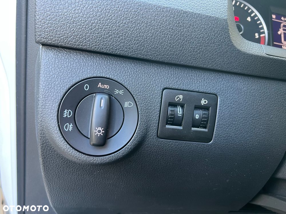 Volkswagen Caddy Maxi 2.0 TDI Comfortline DSG - 25