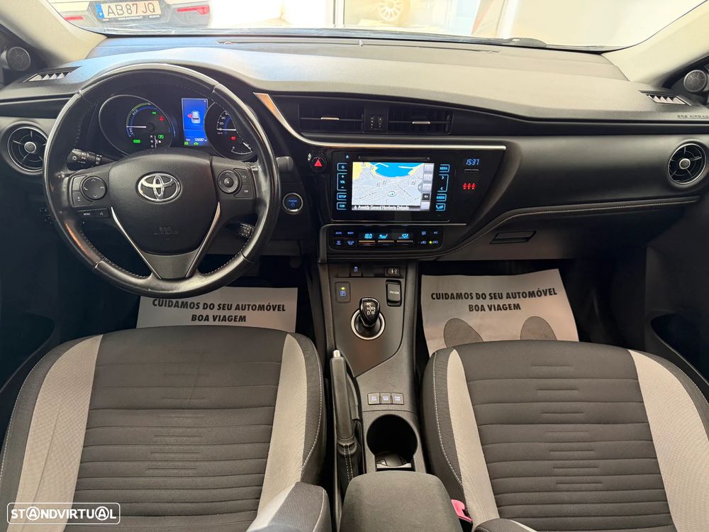 Toyota Auris 1.8 HSD Comfort +P.Sport+Navi - 24