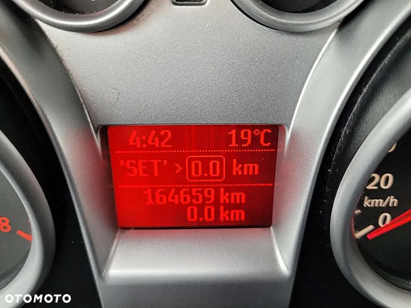 Ford Focus 1.6 16V Ambiente - 22