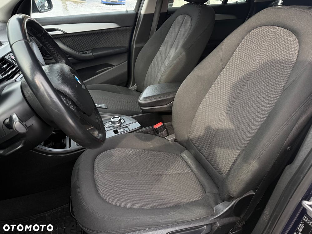 BMW X1 xDrive20d Advantage - 6