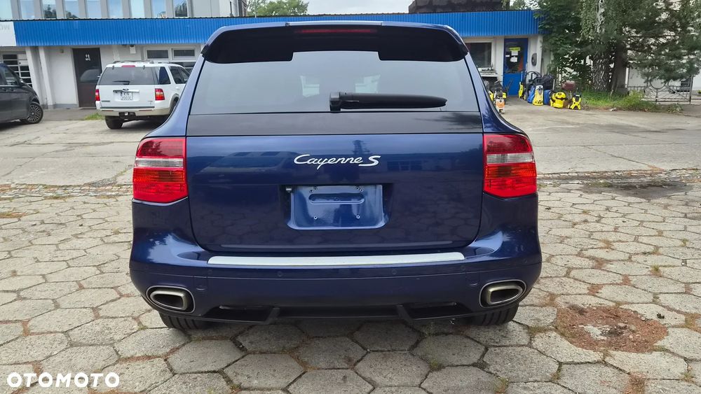 Porsche Cayenne - 8