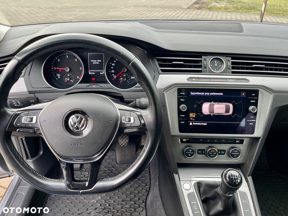 Volkswagen Passat 2.0 TDI BMT Comfortline - 17
