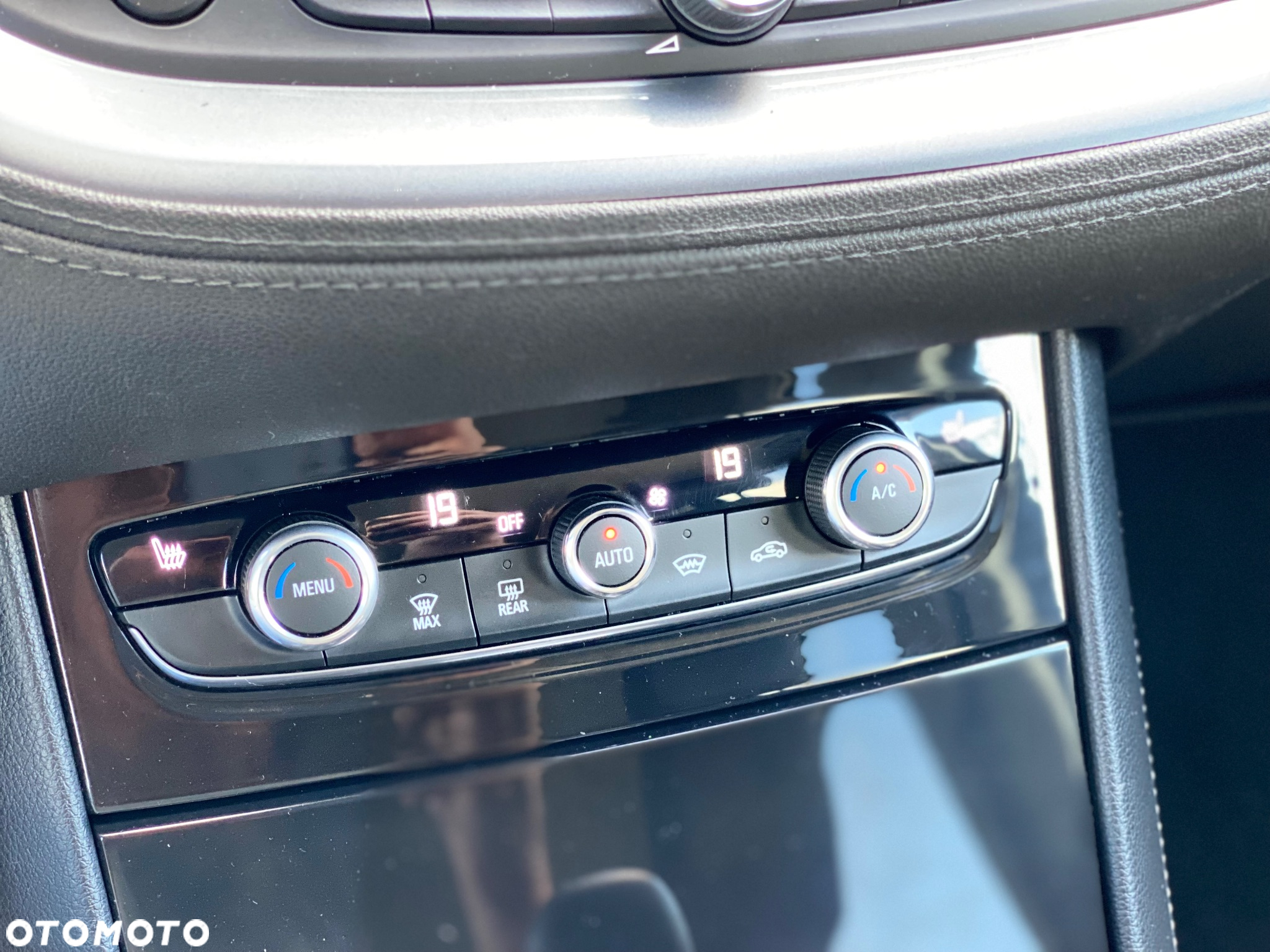 Opel Grandland X 1.6 CDTI Innovation S&S - 24