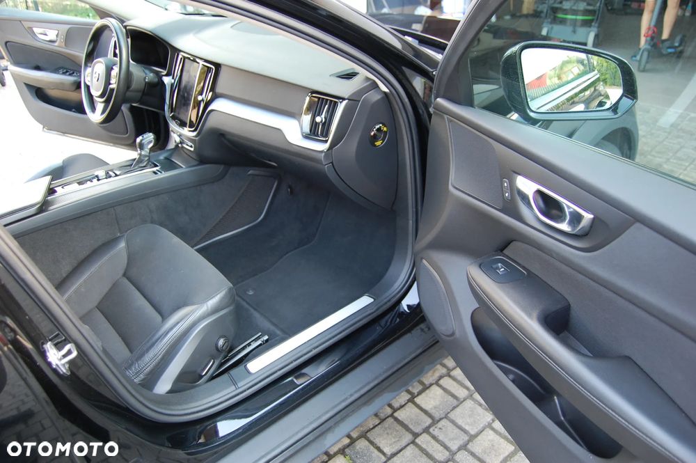 Volvo V60 Cross Country D4 AWD Geartronic Pro - 15