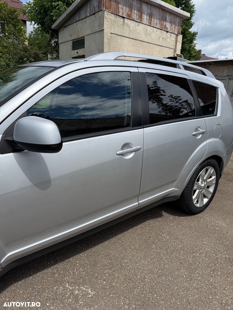 Mitsubishi Outlander 2.0 DI-D Intense - 3